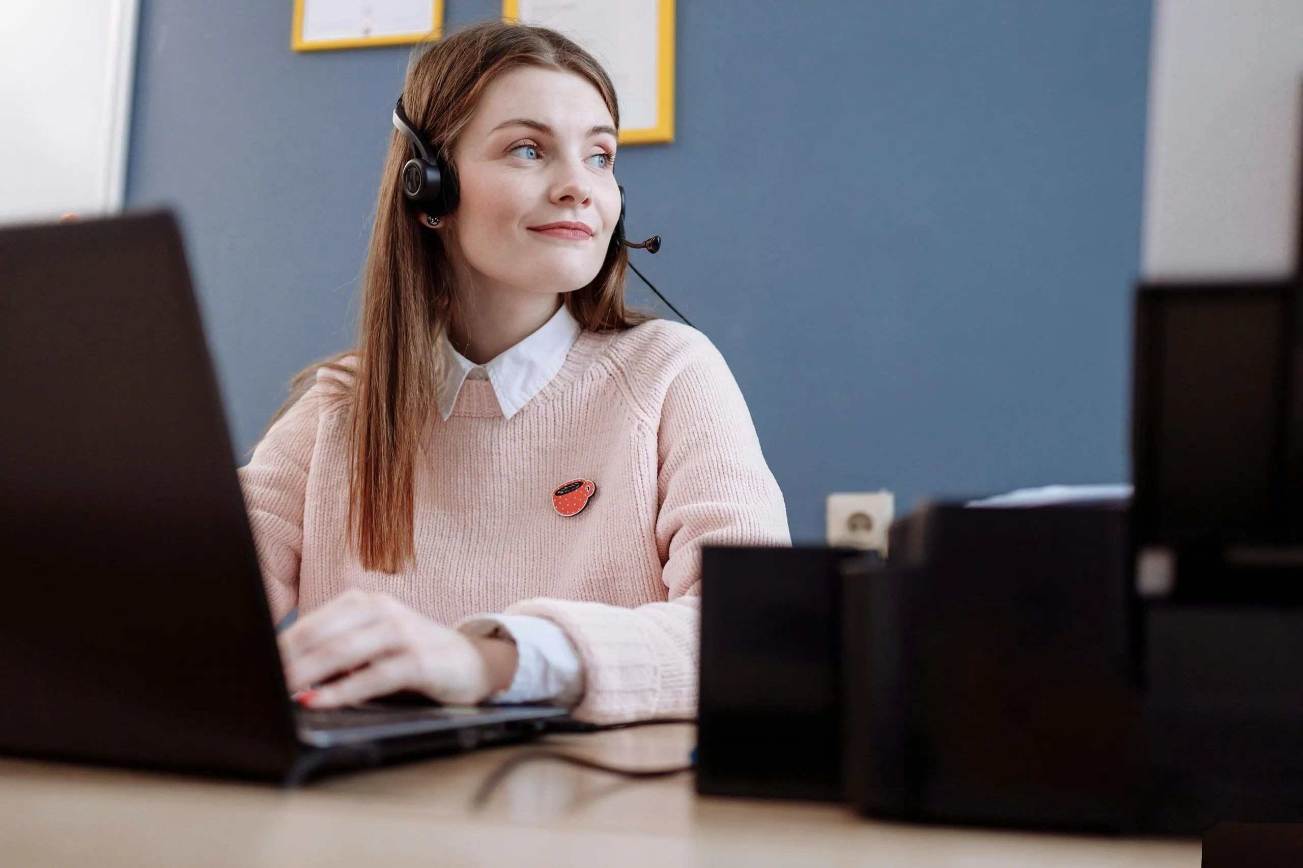Discover essential tips for selecting a Virtual Assistant (VA) who aligns with your business needs and boosts efficiency.