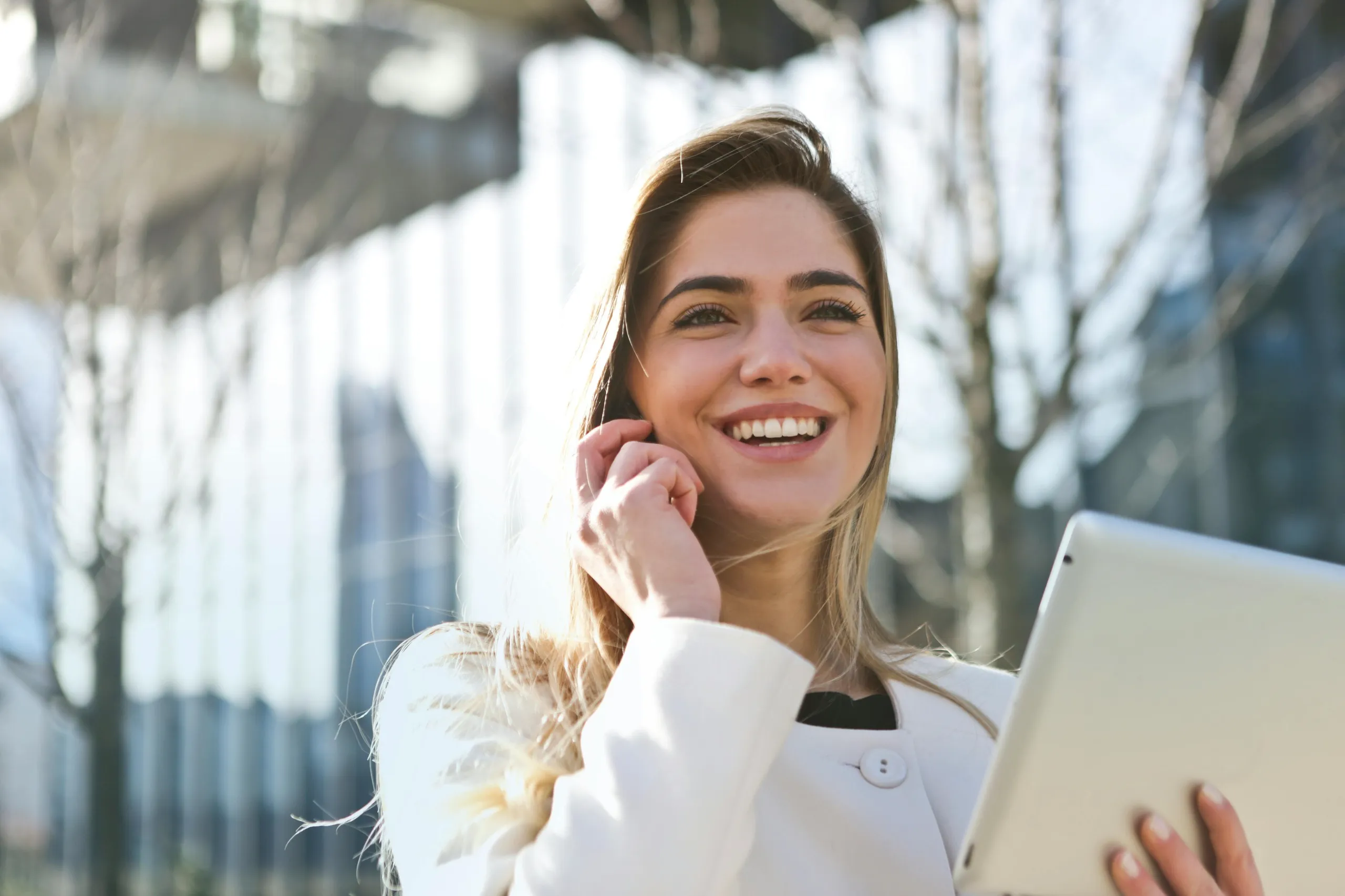 Learn the importance of effective communication with your Virtual EA (Virtual Executive Assistant) to boost alignment, efficiency, and mutual success.